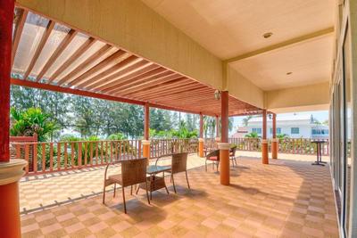 Palm Beach Resort & Hotel