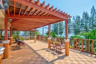 Palm Beach Resort & Hotel