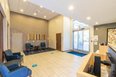 Holiday Inn Express Anaheim West