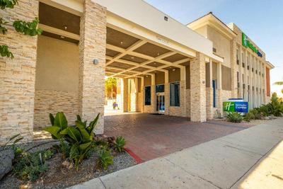 Holiday Inn Express Anaheim West