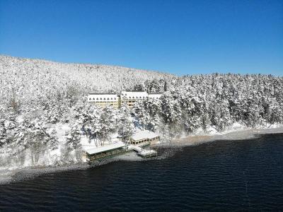 Grand Abant Hotel (Buyuk Abant Hotel)