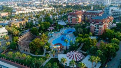 Palmeras Beach Hotel