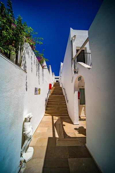 Nagi Beach Hotel