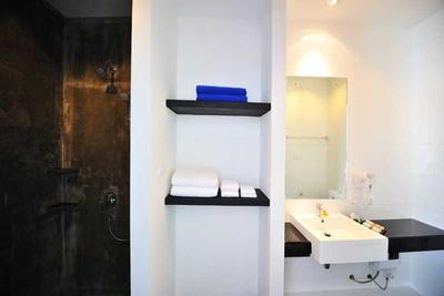 Lae Lay Suites