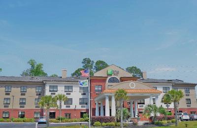 Holiday Inn Express & Suites Pensacola