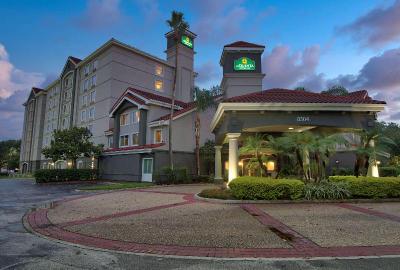La Quinta Inn and Suites Orlando Convention Center