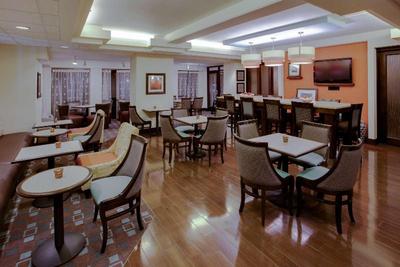 Hampton Inn Richmond-West