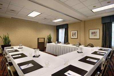 Hilton Garden Inn Chicago OHare Airport