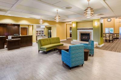 Homewood Suites Riverport Airport West