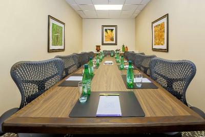 Hilton Garden Inn Bakersfield