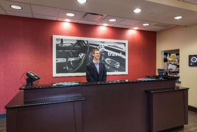 Hampton Inn & Suites Detroit/Airport-Romulus