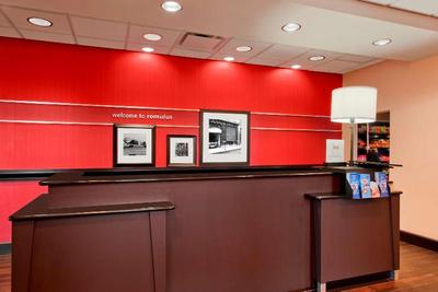 Hampton Inn & Suites Detroit/Airport-Romulus