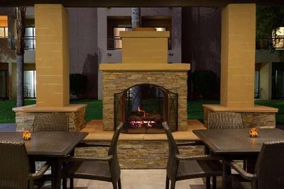 Embassy Suites by Hilton Phoenix Tempe
