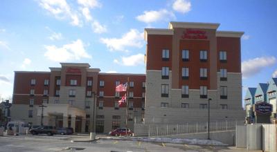 Hampton Inn & Suites Cincinnati Uptown University