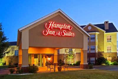 Hampton Inn & Suites Cleveland-Southeast/Streetsbo