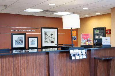 Hampton Inn & Suites Cleveland-Southeast/Streetsbo