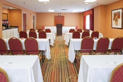 Hampton Inn & Suites Cleveland-Southeast/Streetsbo