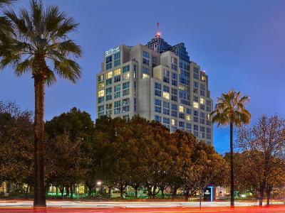 Hilton Los Angeles North Glendale & Executive