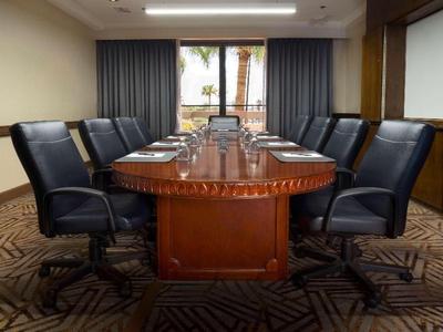 Hilton Phoenix Airport
