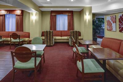Hampton Inn Petersburg-Southpark Mall