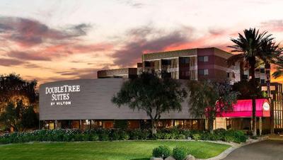 DoubleTree Suites by Hilton Hotel Phoenix