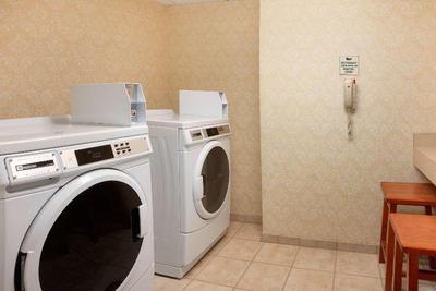 Homewood Suites by Hilton Edgewater-NYC Area