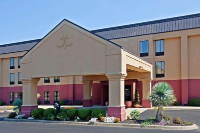 Hampton Inn Louisville I-65 @ Brooks Rd.