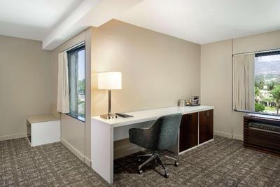 DoubleTree by Hilton Hotel Monrovia Pasadena