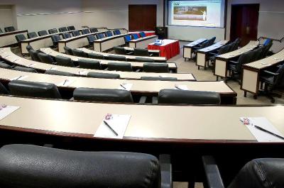 DoubleTree Suites by Hilton & Conf Ctr Chicago