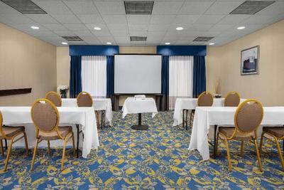 Hampton Inn Syracuse Clay