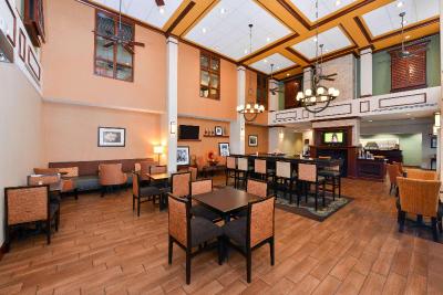 Hampton Inn & Suites Plymouth