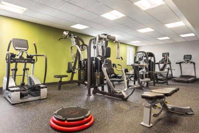 Spark by Hilton Germantown Washington DC North