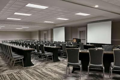 Embassy Suites by Hilton Los Angeles Downey
