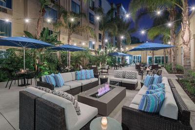 DoubleTree by Hilton Hotel Los Angeles Commerce