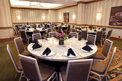 Hilton Suites Chicago/Oak Brook