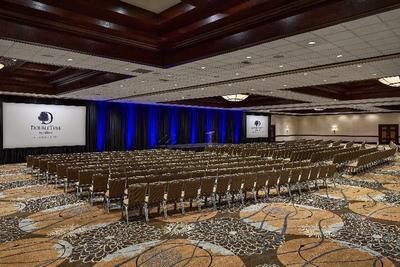 DoubleTree by Hilton Hotel Ontario Airport