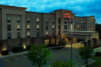 Hampton Inn & Suites Winston-Salem/University