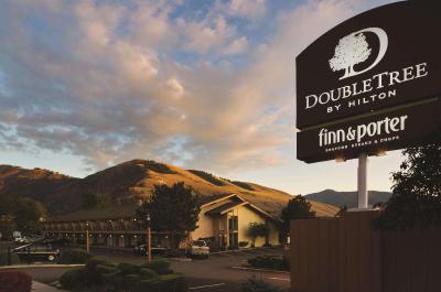 DoubleTree by Hilton Hotel Missoula Edgewater