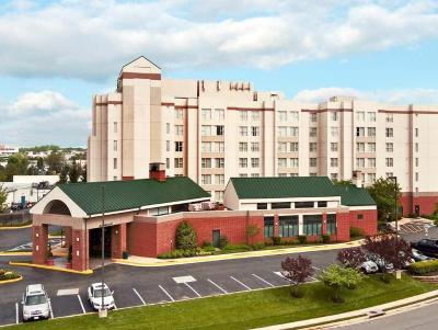 Homewood Suites by Hilton Falls Church - I-495 @ R
