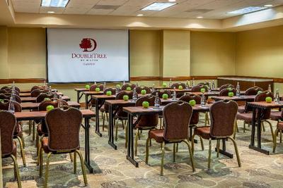 DoubleTree by Hilton Hotel Carson