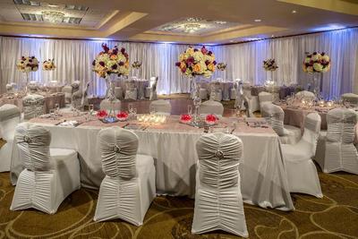 DoubleTree by Hilton Hotel Carson