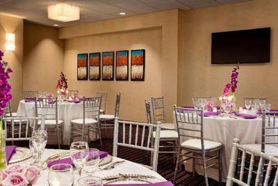 Embassy Suites by Hilton SantaClara Silicon Valley