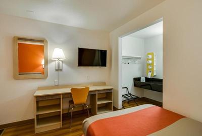 Motel 6 Chicago O'Hare