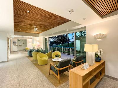 Waikiki Shore by Outrigger