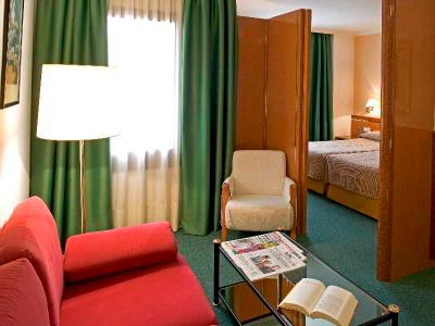 Acacia Suite