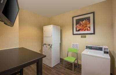 Hilton Garden Inn Denver South Park Meadows Area