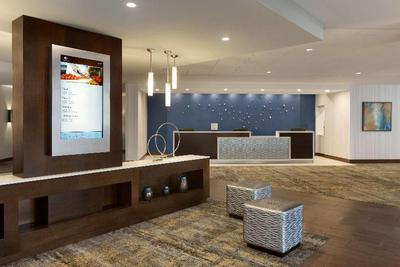 DoubleTree by Hilton Hotel Hartford - Bradley
