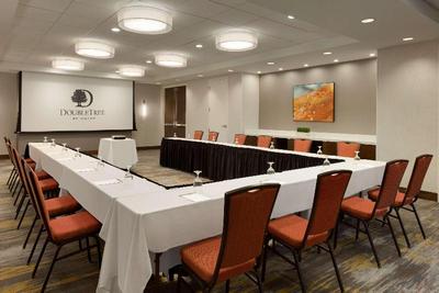 DoubleTree by Hilton Hotel Hartford - Bradley