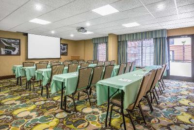 Hampton Inn & Suites Florence Center