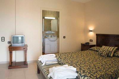Rovira Hotel